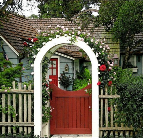 Coole Gartengestaltung Mit Rosenbogen Blickpunkt Im Garten