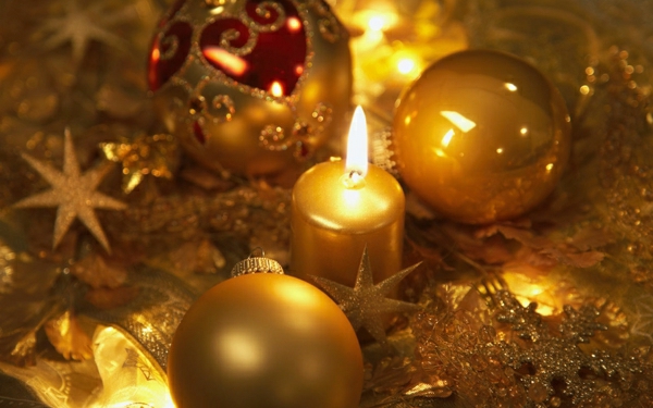  Weihnachtsdeko und Weihnachtsbeleuchtung gold braun