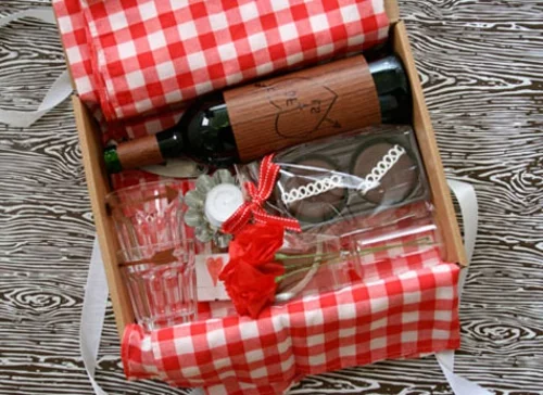 Geschenkideen zum Valentinstag korb piknik DIY 