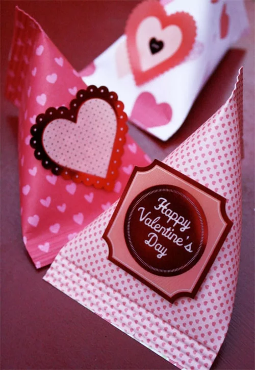 DIY Valentinstag Geschenke und Deko idee einwickelpapier