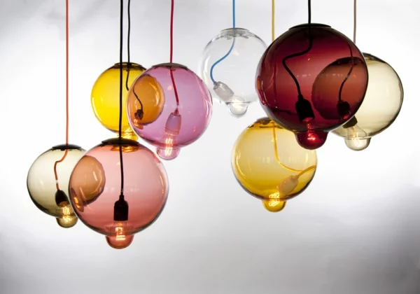 Meltdown Kugellampe aus Buntglas glühbirne hängend design idee