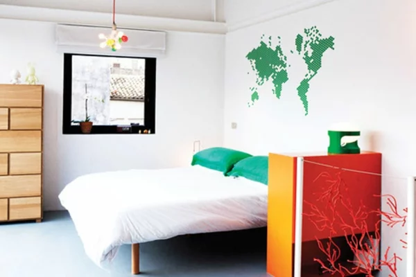 Schlafzimmer gestalten weltkarte kopfteil grün