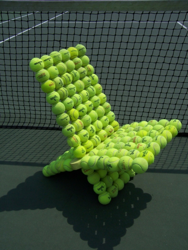 Stuhl  Tennisbälle wiederverwendet umweltfreundlich gartenstuhl