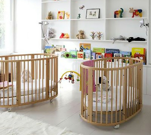  babyzimmer komplett gestalten kinderbett rollen wandregale