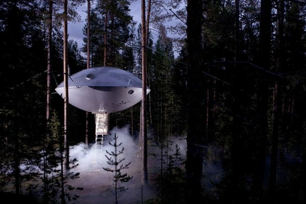 erstaunliche Baumhaus Ideen wald grün weiß ufo