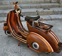 Vespa Roller aus Holz designt von Carlos Alberto