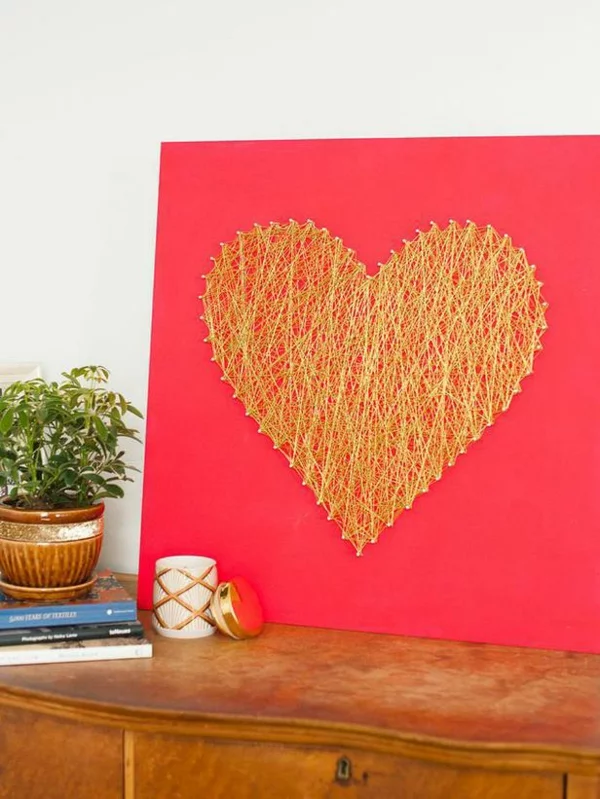 DIY Deko  Valentinstag golden stoff herz form