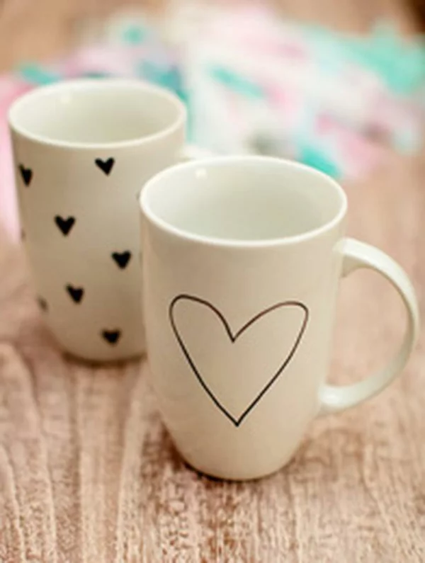 DIY Deko zum Valentinstag kaffee tasse marker permanent schrift