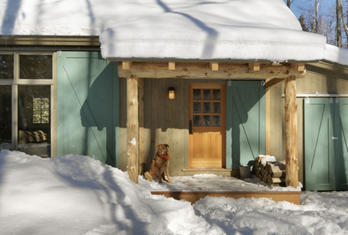 Ferienhaus zu kaufen fassade tür schnee