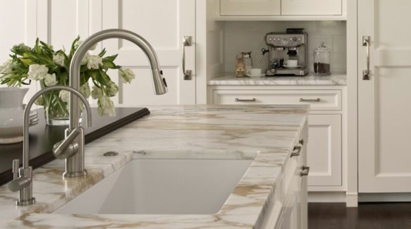 Kaffeebar in Ihrer Küche gestalten marmor platte spüle