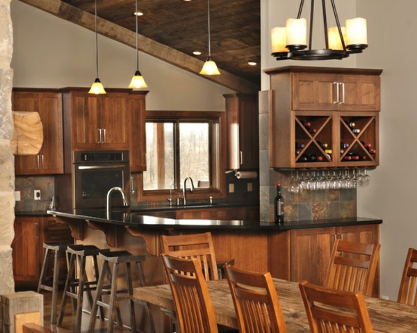 Küchen Designs im Landhausstil holz stühle tisch hängelampen