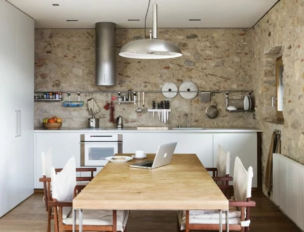 Küchen Design Naturstein gestaltet holztisch massiv