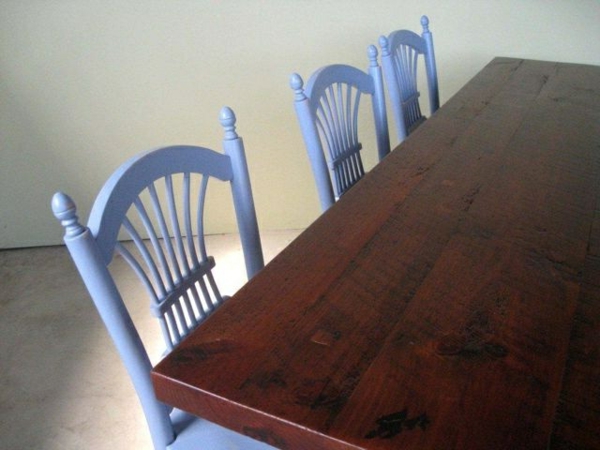 Küchentisch mit Stühlen blau lackiert rücklehnen braun tisch