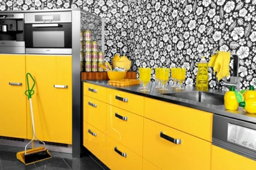 Leuchtende gelbe Küchen oberflächen blumenmuster schwarz weiß