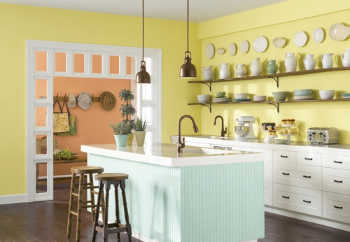gelbe Küchen oberflächen hängelampen barhocker
