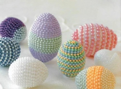 Ostereier Perlen verziert originell pastellfarben
