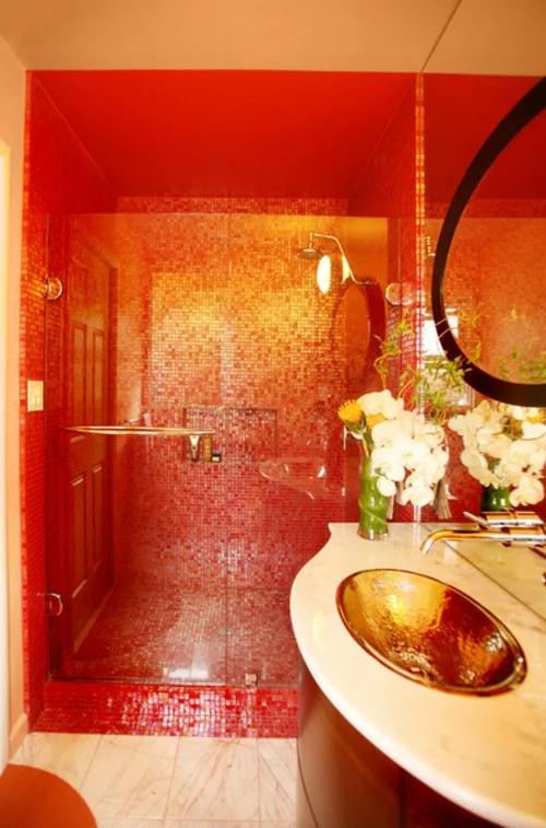 luxusinterieur badezimmer orange mosaik fliesen