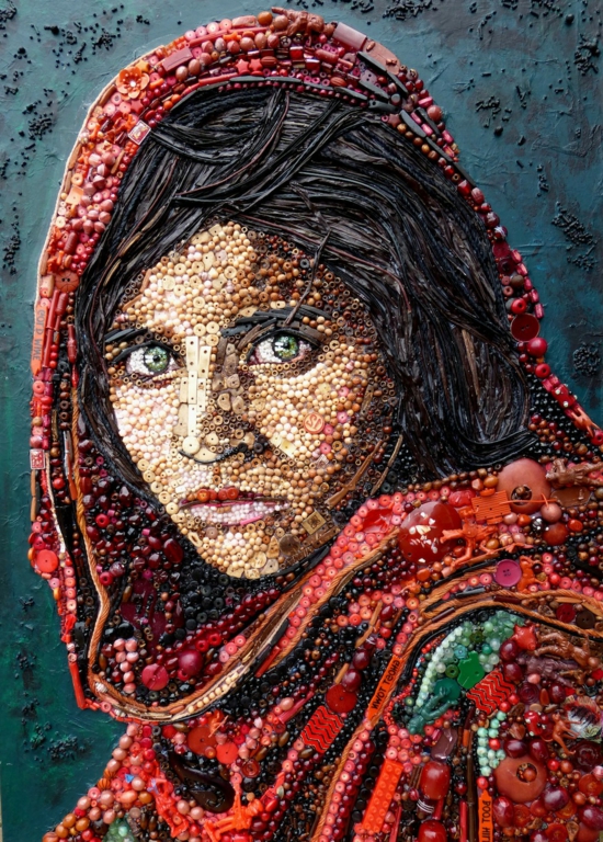 Contemporary Kunst aus recycelten Materialien indian girl