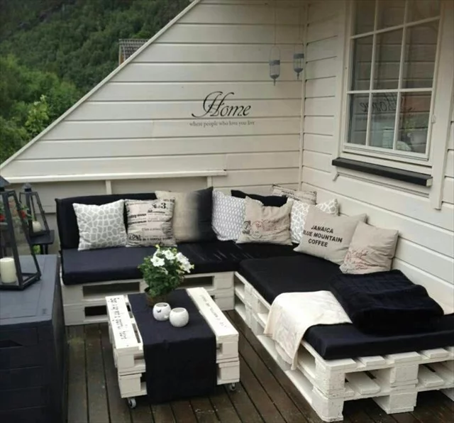 DIY Sofas aus Europaletten auflagen veranda dachterrasse sommer