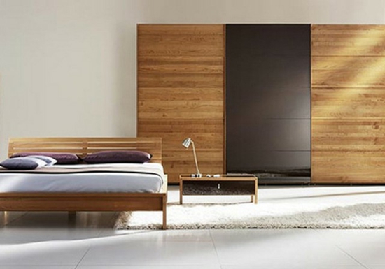  minimalistisch holz warm Garderobe fürs Schlafzimmer robust bett
