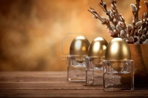 Goldene Ostereier basteln eierhalter glas