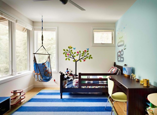 Hinreißender Schaukelstuhl im Schlafzimmer teppich streifen blau