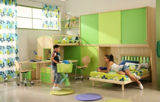 Kinderzimmer Kleiderschrank und Garderobe grüne 