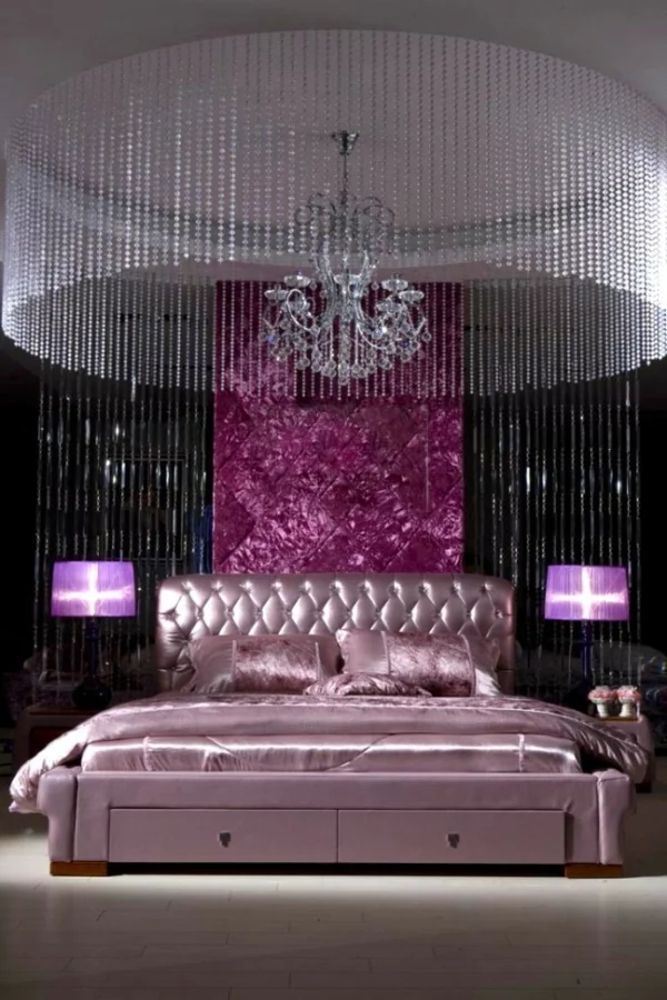 Luxus lila Schlafzimmer bett kopfteil kronleuchter kugel glas