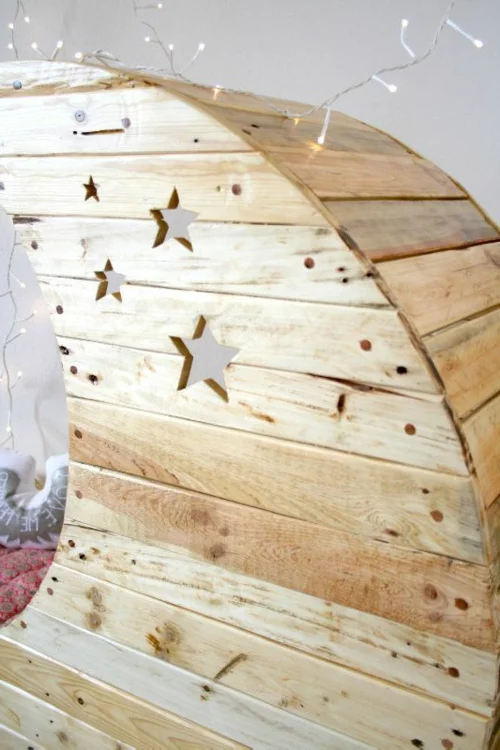 Mond Babywiege aus Europaletten holz platten frankreich
