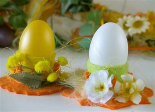 Tischdeko zu Ostern eierschale blümchen gelb weiß