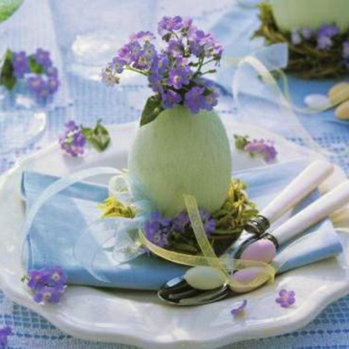 Tischdeko Ostern eierschale blümchen lila
