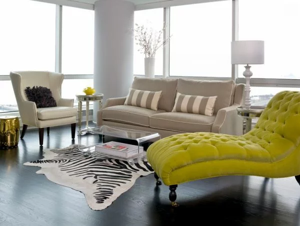 couchtisch aus acrylglas wohnzimmer zebramuster leuchtendes gelb