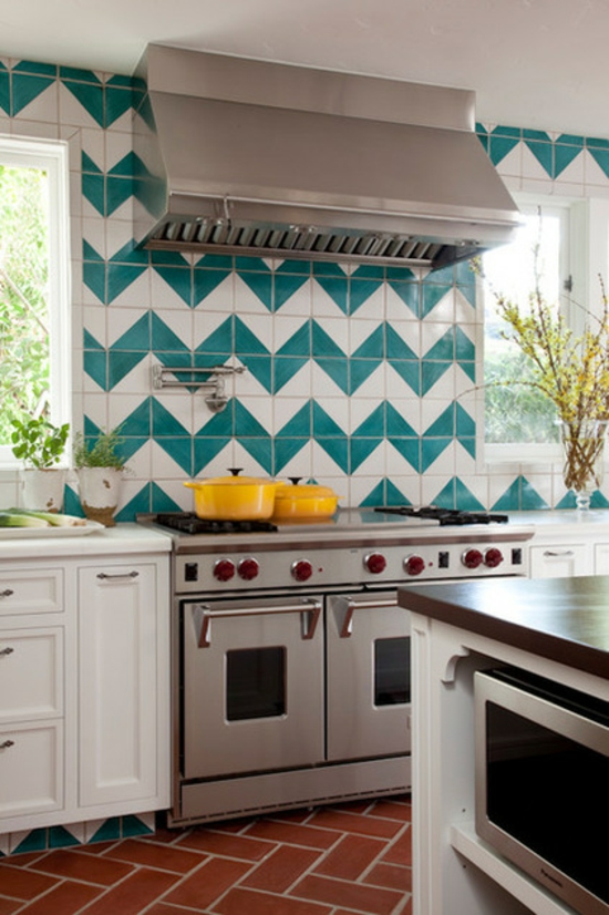 farbgestaltung küchengestaltung ideen wandfarbe fliesenwand muster blaugrün