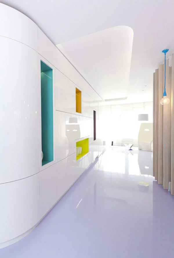 modernes apartment mit lebendiger farbpalette nicola katrib popart inspiration