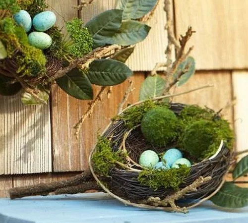 osternest moos bälle blau grün nest