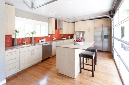 Rote Küchenrückwand - 15 hinreißende Küchenideen