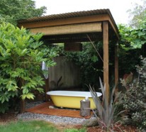 Entspannende Badewanne im Garten genießen