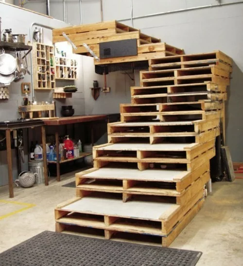 bastelideen treppe Coole Möbel aus Europaletten DIY 