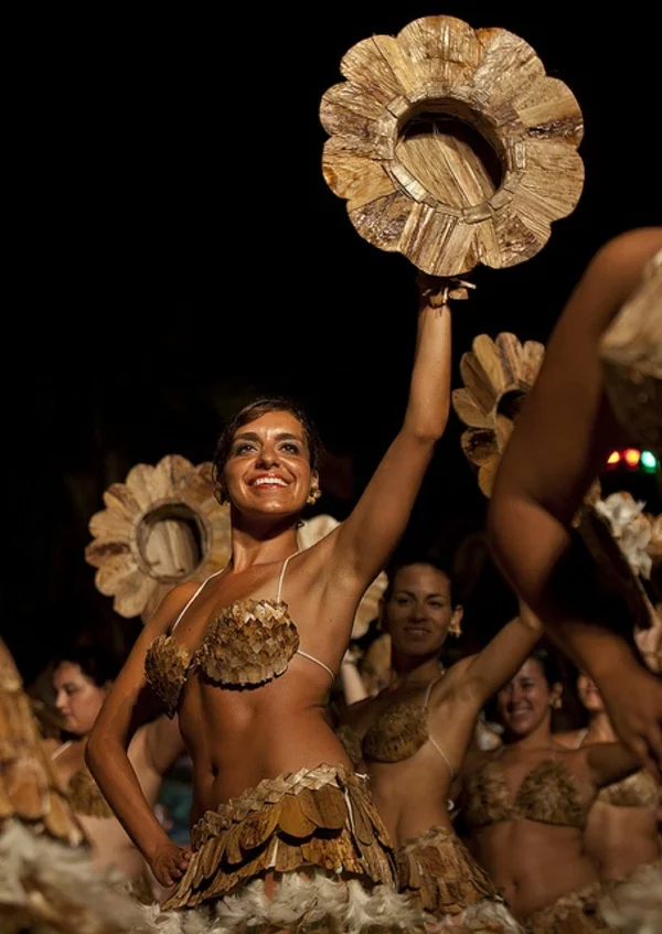 einwohner traditionell tanzen karneval Die erstaunlichen Osterinseln