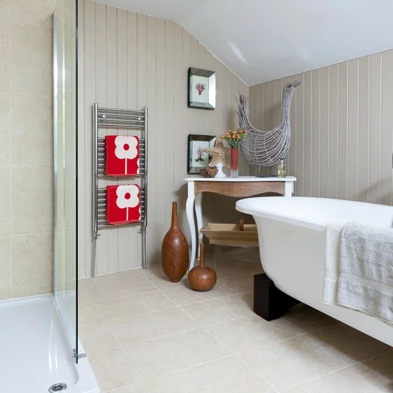 bodenwasen holz kunst dekoartikel badewanne glastrennwand Modernes Bad
