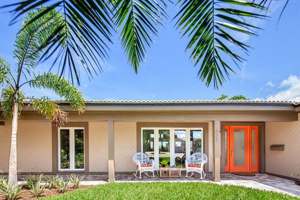 exotisch palmen terrasse gras veranda gestalten vorhof sitzecke Veranda gestalten
