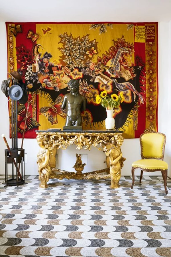 golden motive teppich bodenbelag flur tisch ornamente Wandgestaltung im Flur
