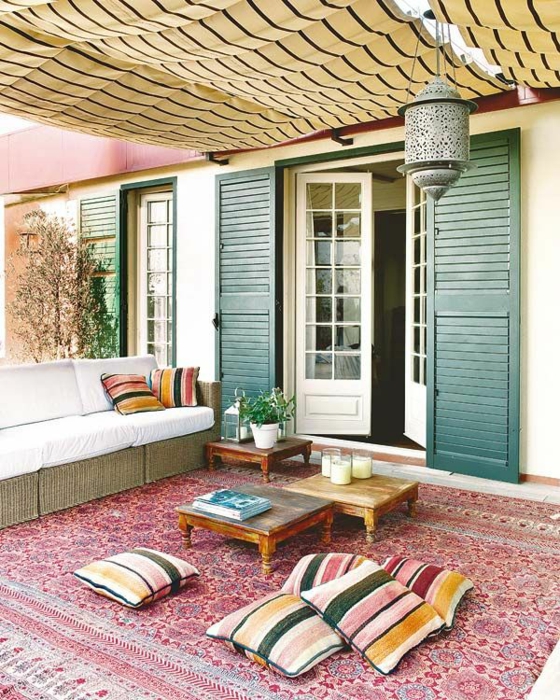 ideen für terrassengestaltung asiatischer stil orientalisch sitzkissen orientteppich rattan holz
