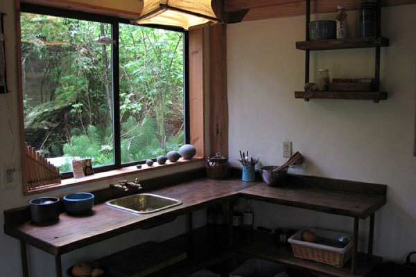 küche zeder fenster stilvoll messingspüle japanische waldhaus 