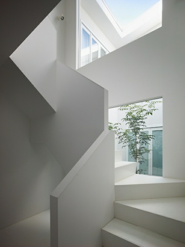 minimalistische treppe gestalten designideen weiß bemalt