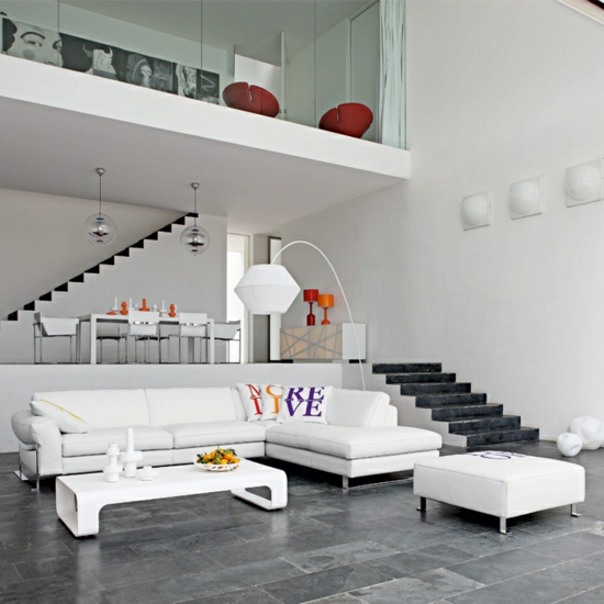 modernes wohnzimmer gestalten farbakzente designer möbel zwischengeschoss essbereich