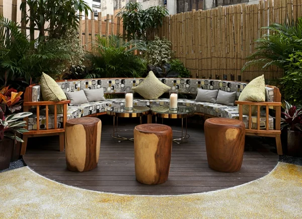 sichtschutz terrasse aus bambus holzterrasse sitzecke