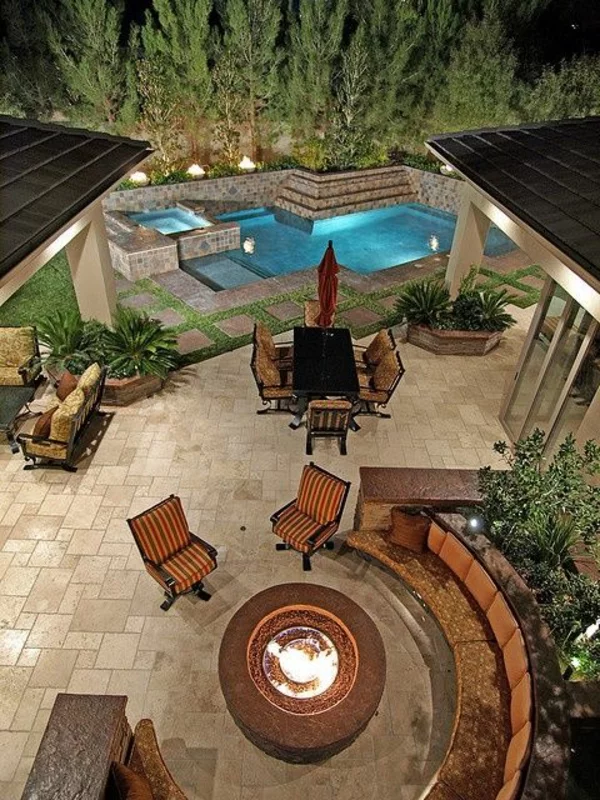 terrassengestaltung modern kamin runde sitzecke pool dekoideen