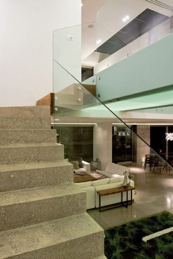 treppen gestalten naturstein und glas sofa wohnideen dekoideen tisch
