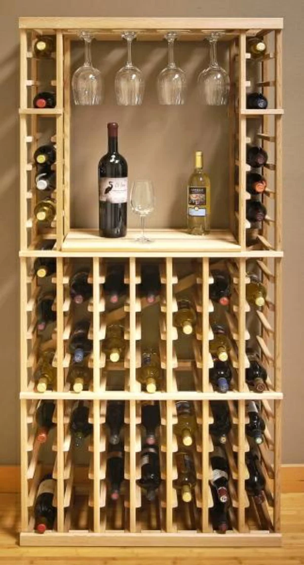 Weinregal selber bauen aus Holz - gut organisiert Flaschen und Gläser aufbewahren